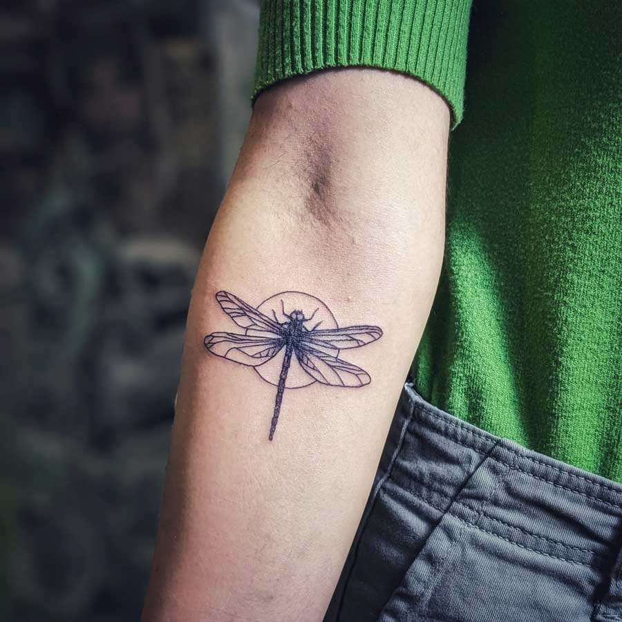 tatuaje mici pe man tatuaje fete tatuaj scris tatuaj pe mana modele de tatuaje